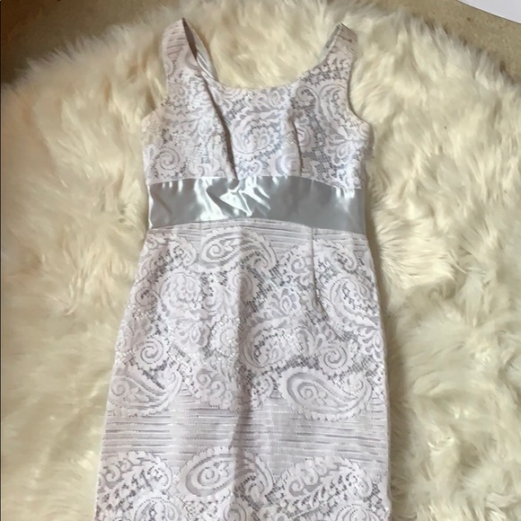 Vintage 50s lace and satin sheath dress - Picture 4 of 8